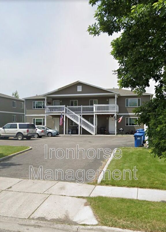 Primary Photo - 9 Michael Grove Ave