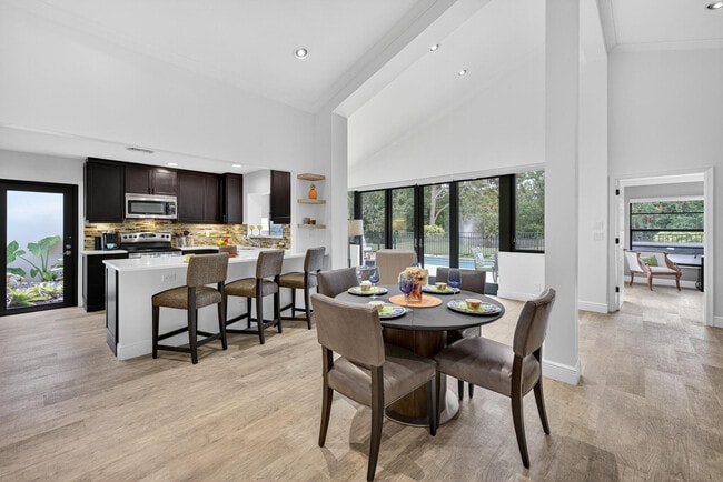 Foto del edificio - 2801 Deer Creek Country Club Blvd