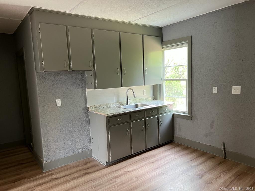 6 S B St, Norwich, CT 06380 Room for Rent in Norwich, CT