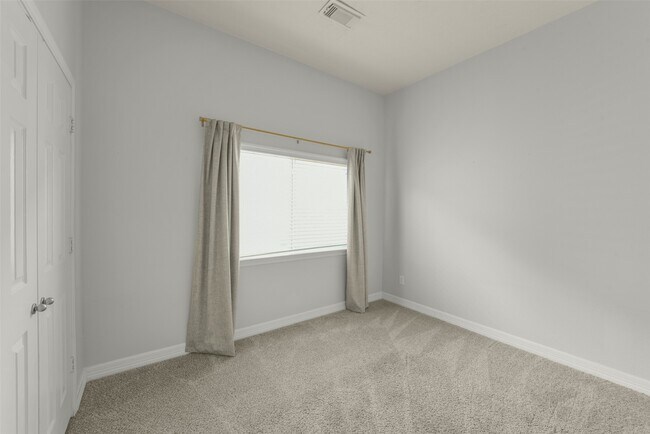 Foto del edificio - 15911 Pleasant Green Cir
