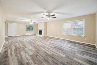 Building Photo - 4446 Castor St