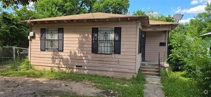 Building Photo - 2710 Gertrude Ave