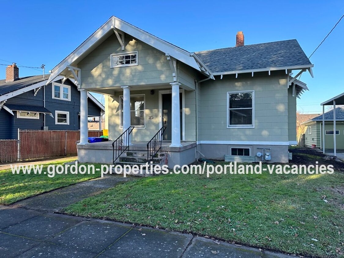 Primary Photo - $1,995.00 - N Holland St - Vintage 3 bedro...