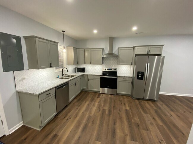 Building Photo - 1264 Kenton St