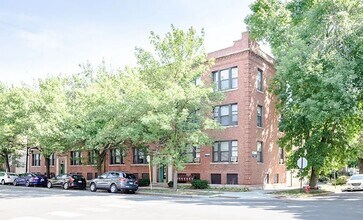 Building Photo - 5343 N Damen Ave