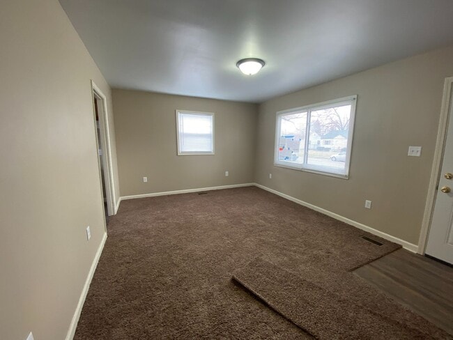 Building Photo - 4805 Spatz Ave