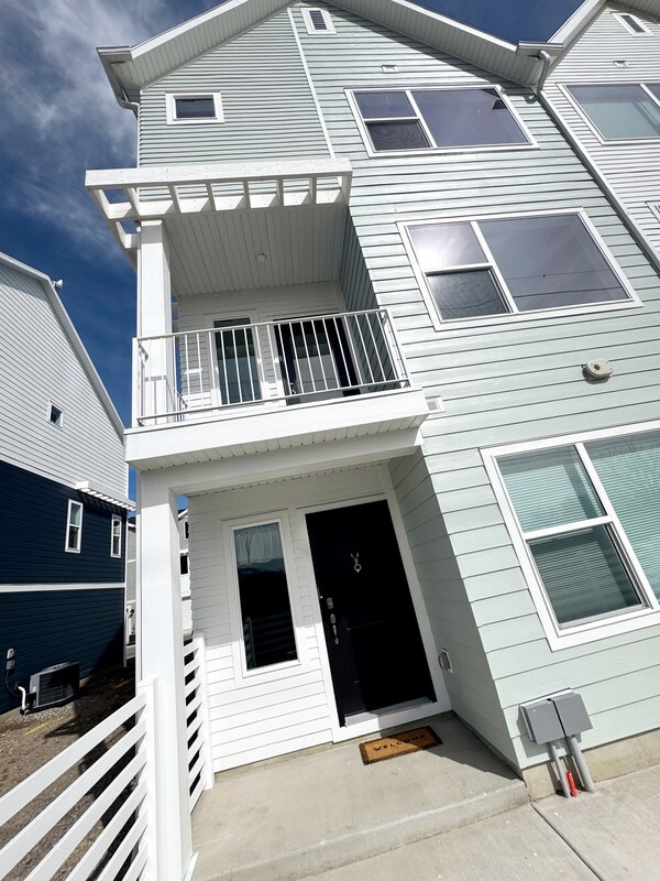 Building Photo - 871 E Skiff Wy