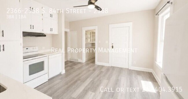 Foto del edificio - 2366-2368 S. 84th Street-2368