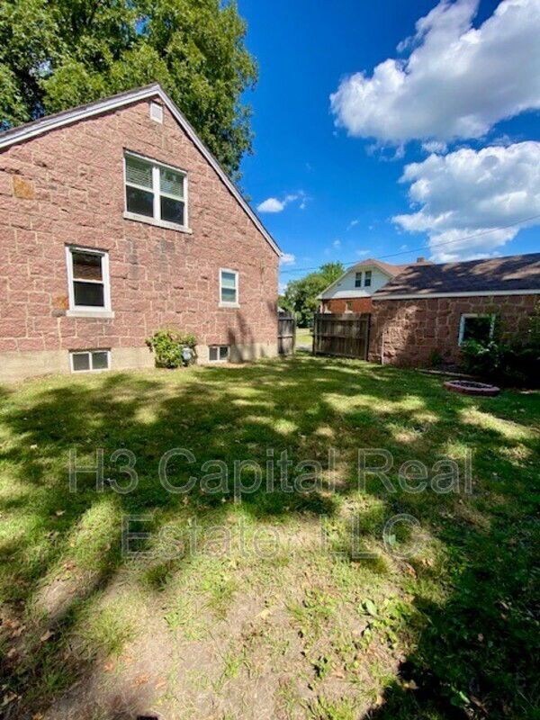 Foto del edificio - 702 S Cherry St