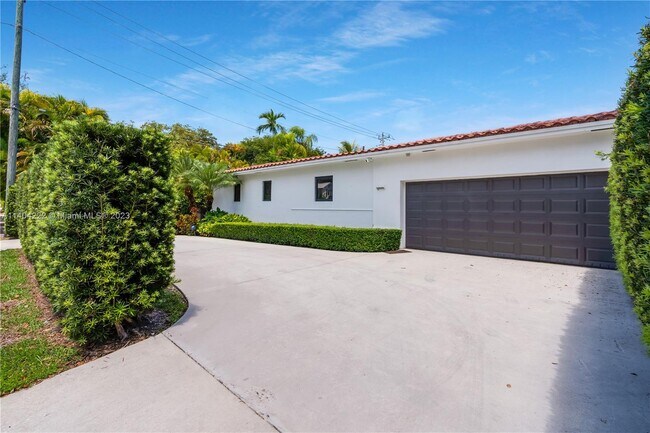 Building Photo - 1545 Blue Rd