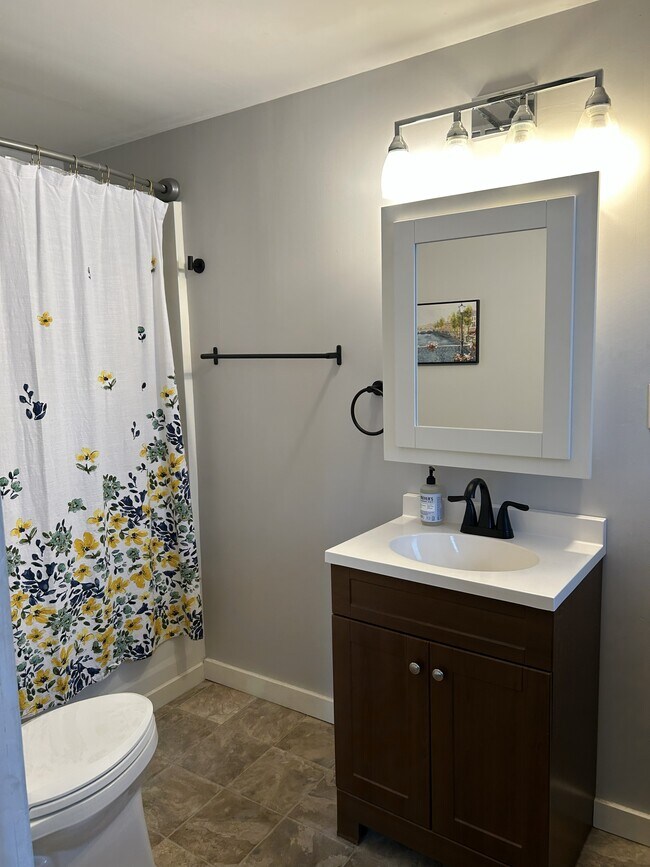 Foto del edificio - 347 N Linden St