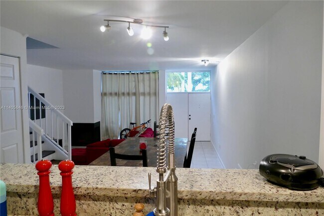 Foto del edificio - 3003 NE 183rd Ln