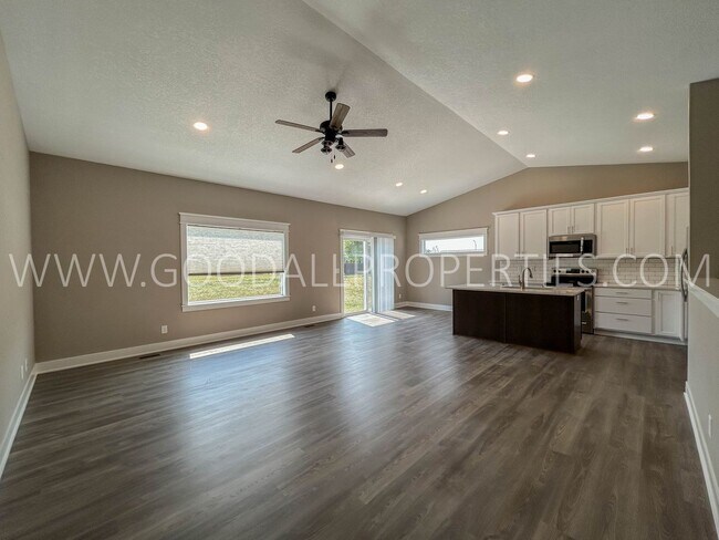 Building Photo - Rent Special! $2450 down from Market rate ...