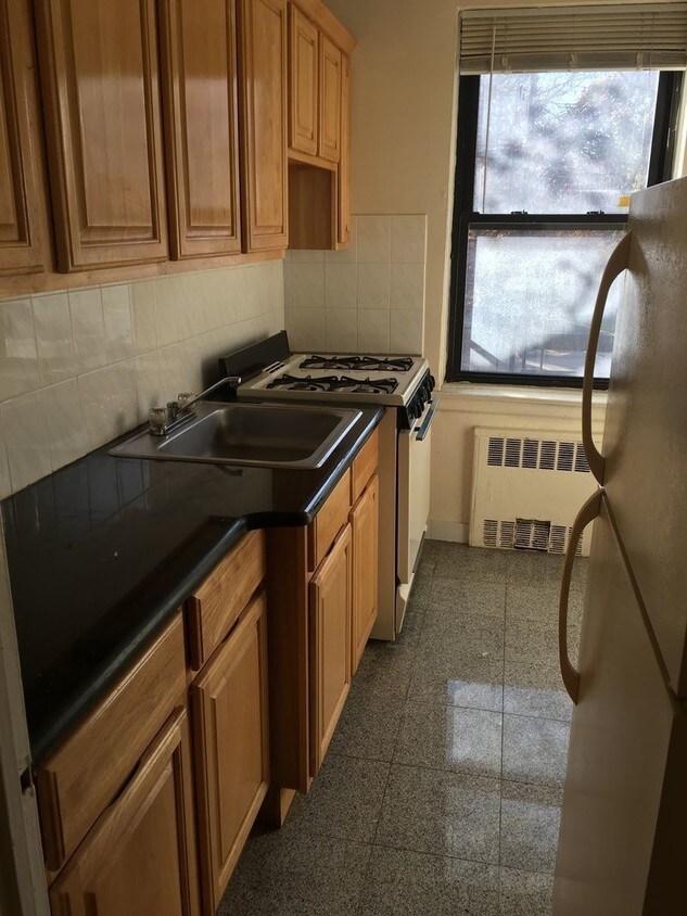 Primary Photo - 40-22 61st St