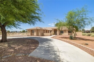 Building Photo - 6171 Starlight Dr