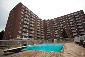 Building Photo - Le Salaberry Apartments