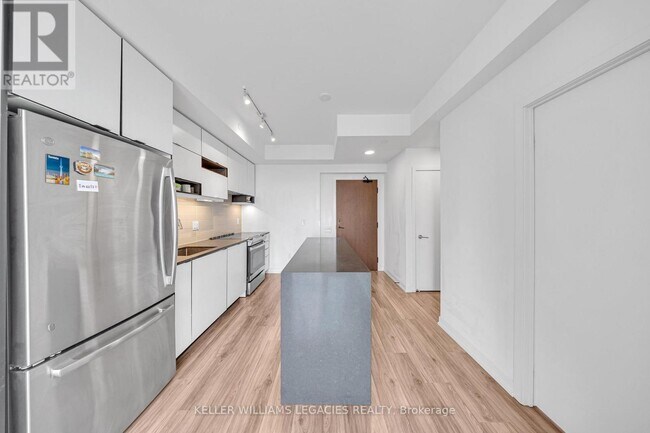 Building Photo - 4065-4065 Confederation Pkwy