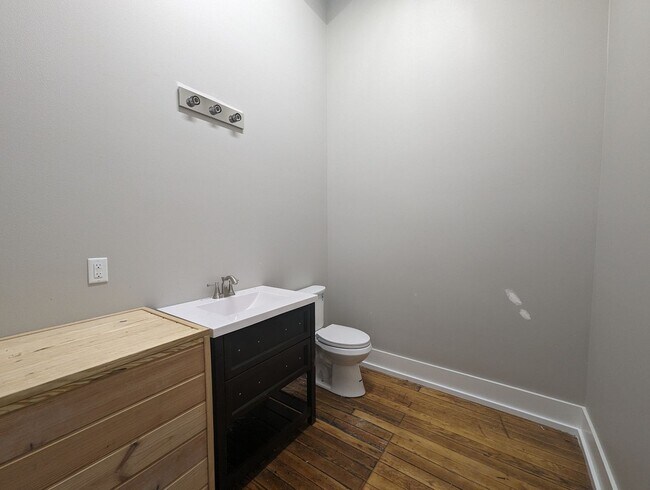 Foto del edificio - Commercial Space on Historic Main Street