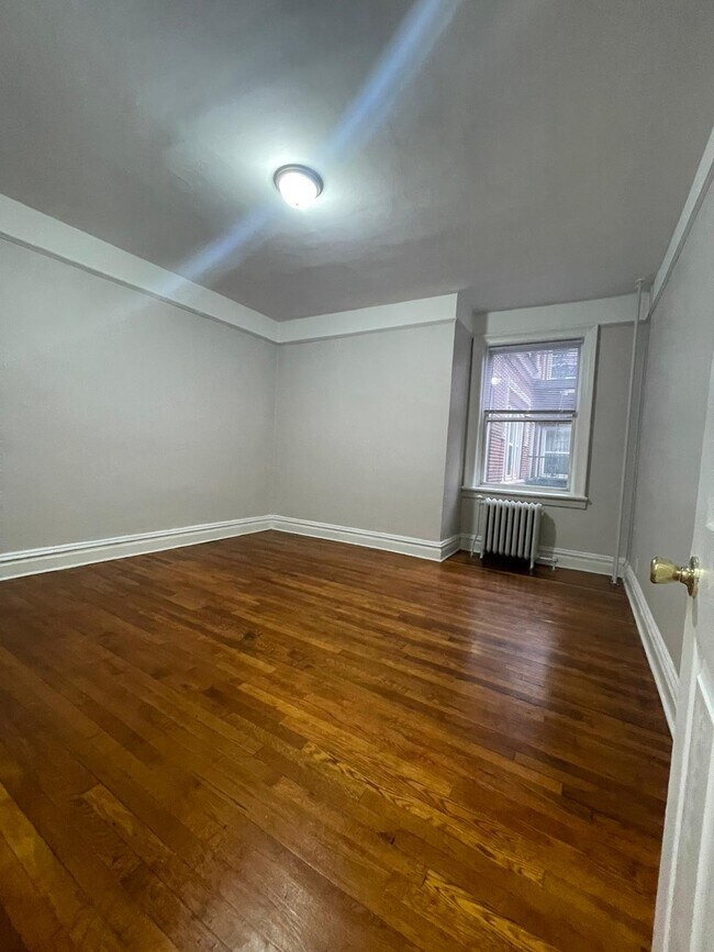 25 Kensington Unit 403 - 29 Kensington Ave