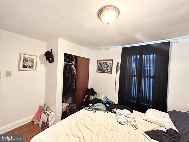 Foto del edificio - 2733 Brown St