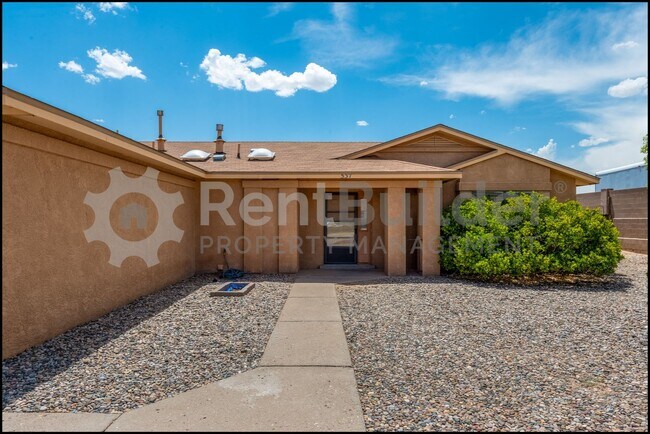 Foto del edificio - CALL US TODAY AT (505) 808-6467 TO SCHEDUL...