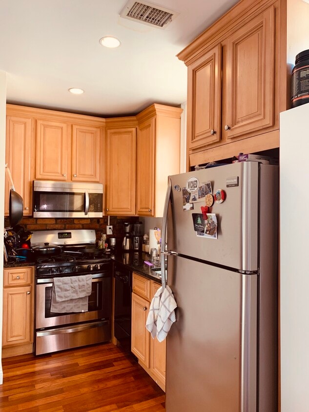 Primary Photo - 134 Marcella St