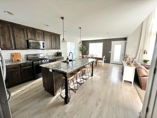 Building Photo - 2446 Patriot Dr