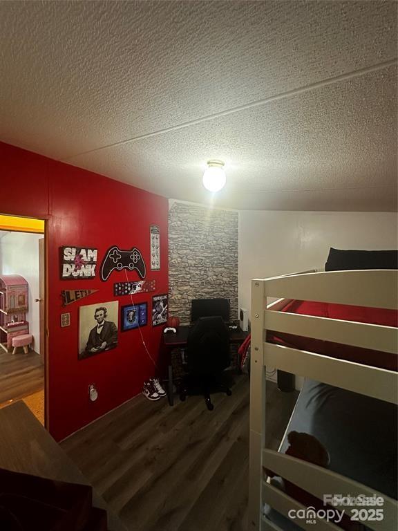Foto del edificio - 584 Ebenezer Rd
