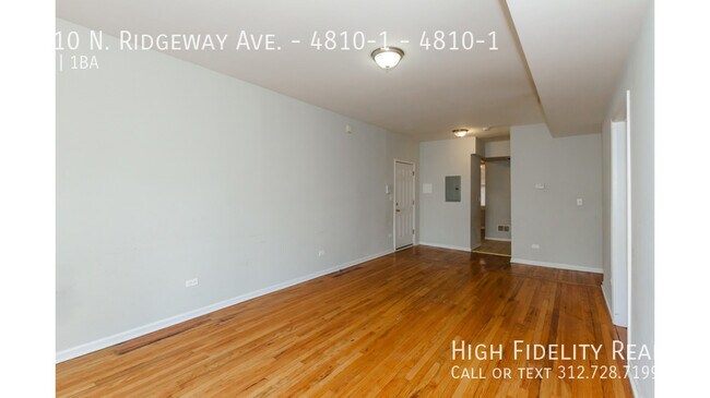 Foto del edificio - 4810 N Ridgeway Ave