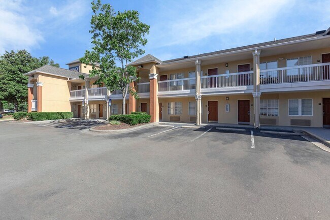 Foto del edificio - Vivo Living Forest Hills