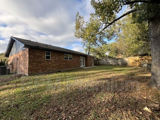 Foto del edificio - 8803 Orleans Dr