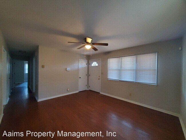 Foto del edificio - 3 br, 1 bath House - 3217 Marigold Drive