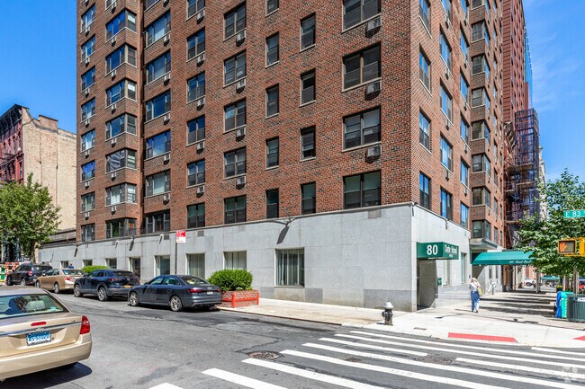 Vista desde la calle - 80 East End Ave
