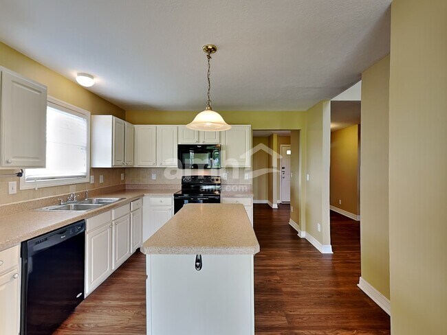 Foto del edificio - 7305 Holderman St