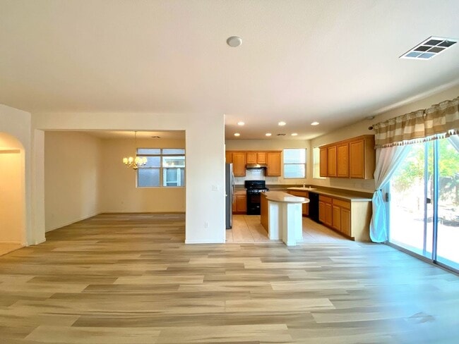 Building Photo - 9131 Wine Cellar Ave