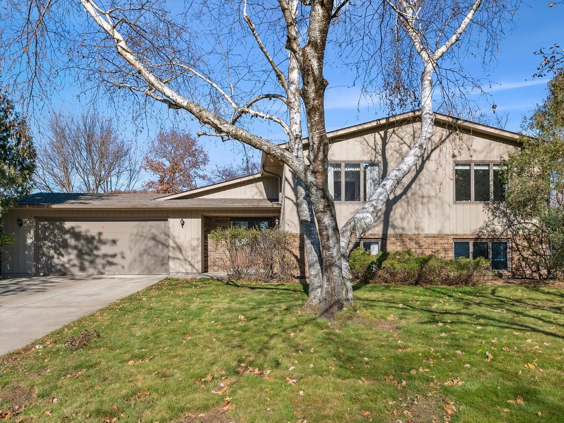 Primary Photo - 1803 Chestnut Dr