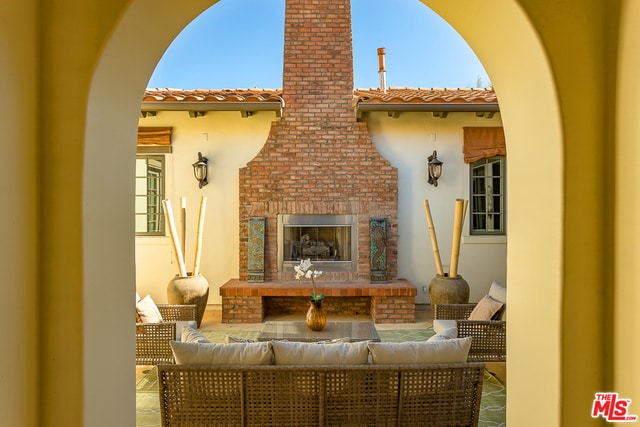 Building Photo - 25500 Prado De Azul