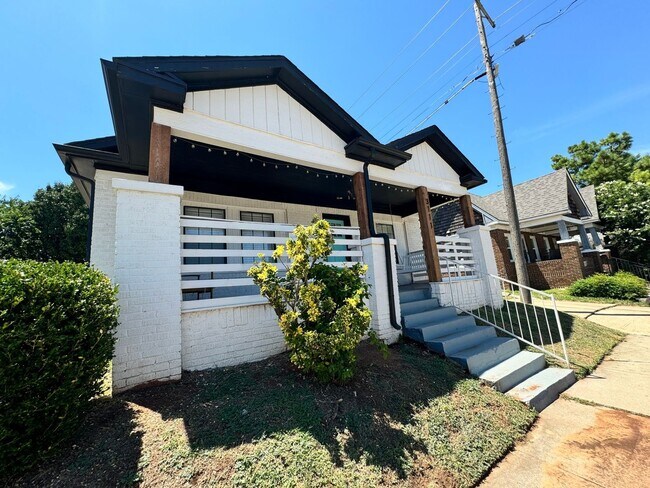 Foto del edificio - 2 Bedroom / 1 Bath Duplex in Paseo District!