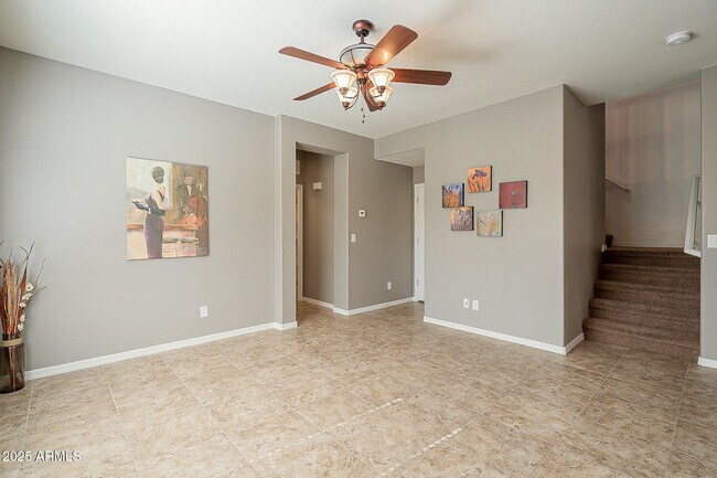 Foto del edificio - 2153 W Barwick Dr