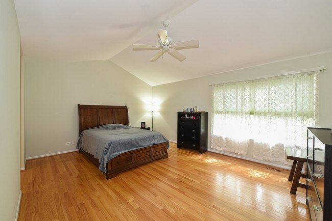 Foto del edificio - 6285 Edgebrook Ln E