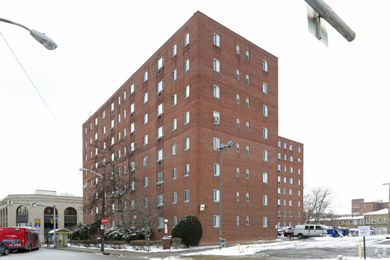 Building Photo - Carlyle Arms Apartments