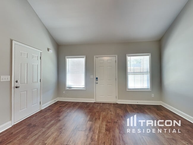 Building Photo - 2015 Jessica Dr