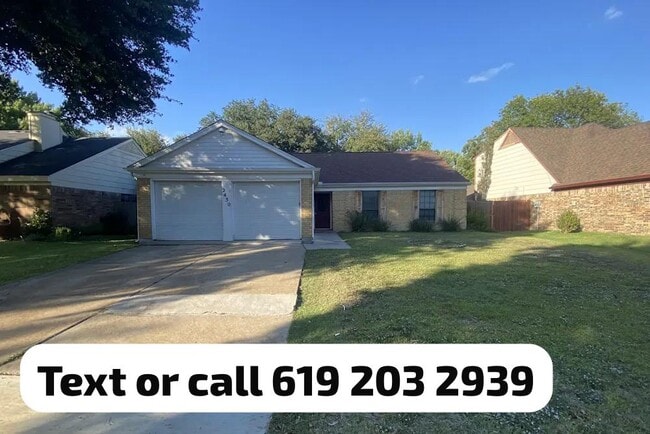 Building Photo - 2422 Bentley Dr