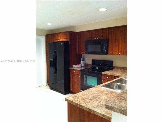 Building Photo - 1621 Barcelona Way