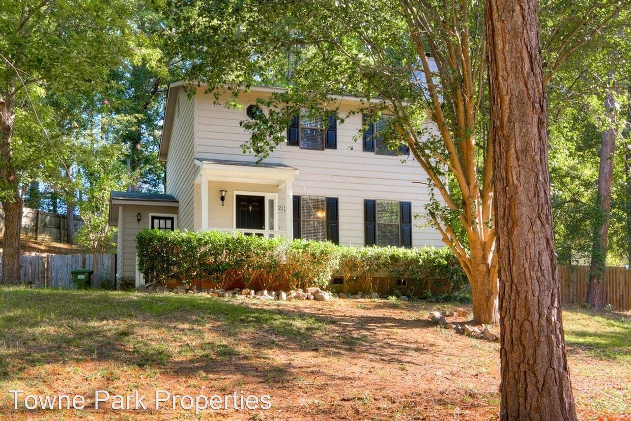 Primary Photo - 3 br, 2 bath House - 217 Dry Creek Road