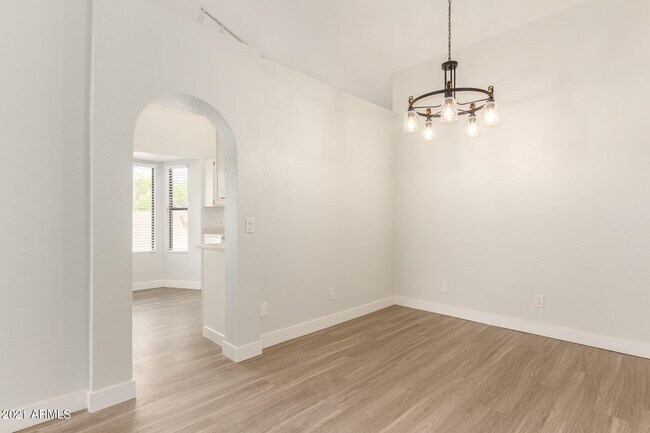 Building Photo - 4161 E Cholla Canyon Dr