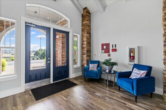 Building Photo - Diamond Club Apartments