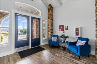 Building Photo - Diamond Club Apartments