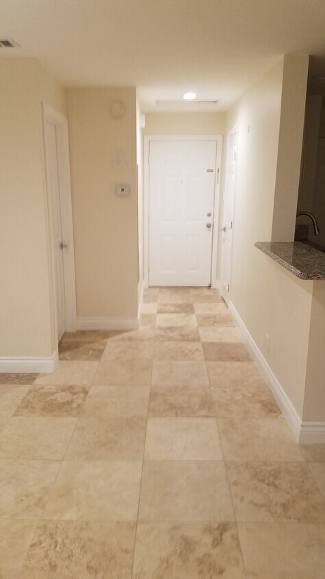 Foto principal - 2200 S Fort Apache Rd