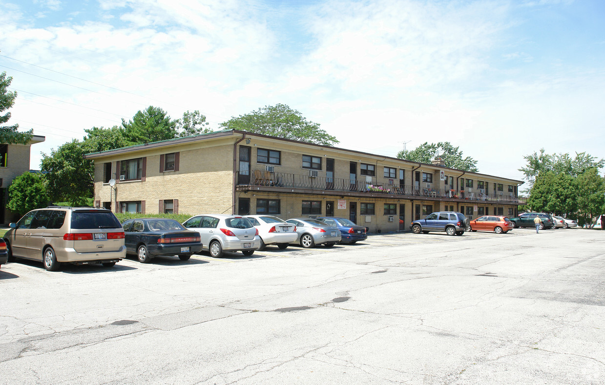 Building Photo - 23 King Arthur Dr